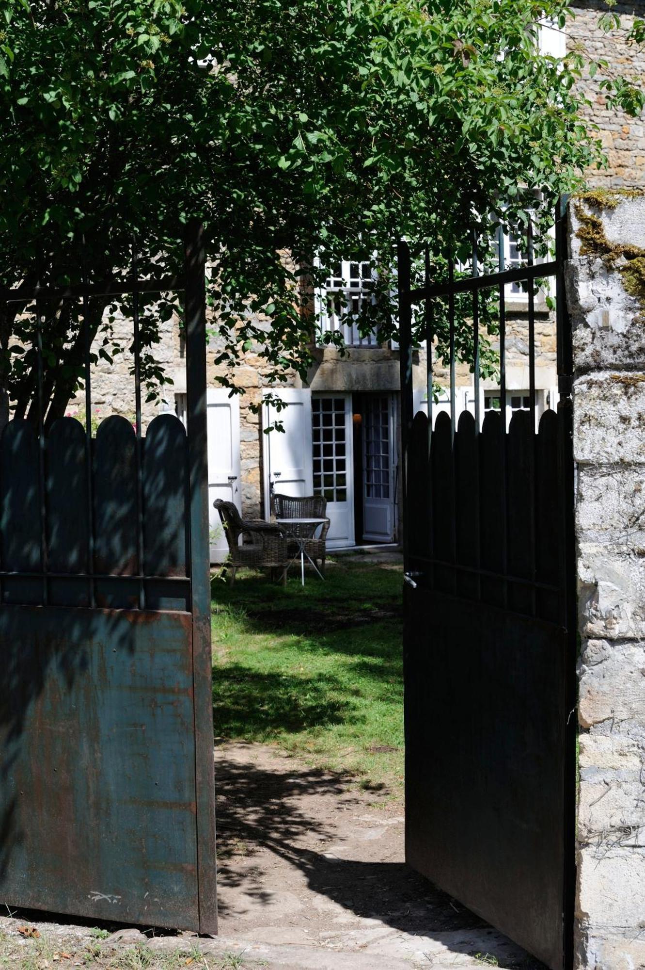 Maison D'Hotes La Singuliere Sévérac-le-Château Eksteriør bilde